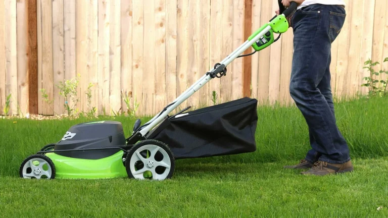 Lawn Mowing Business Insurance: Explained