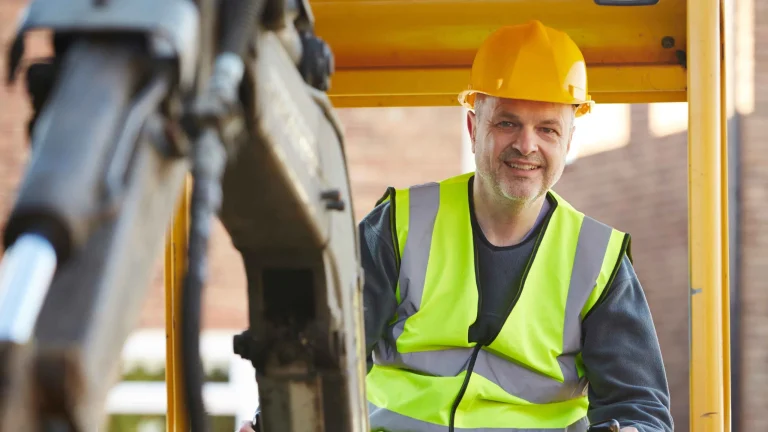 What Public Liability Insurance Do I Need to Be a Contractor?